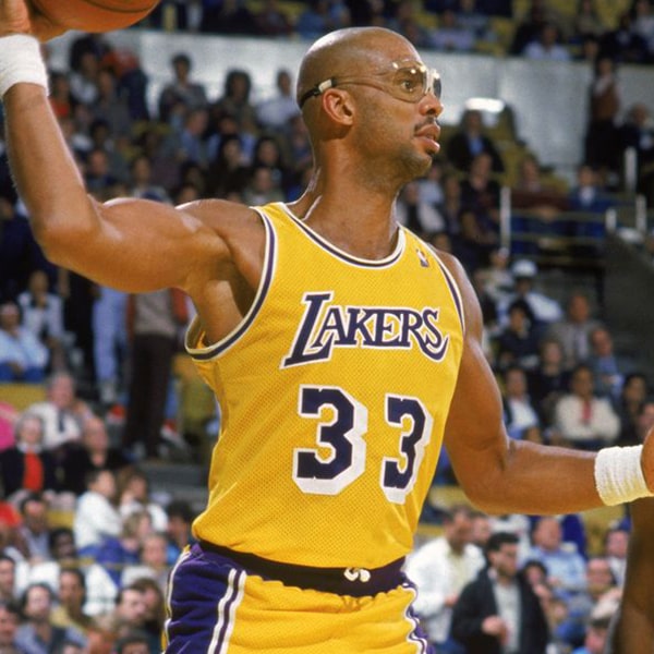 Lakers History: Kareem Abdul-Jabbar's No. 33 Jersey Retired